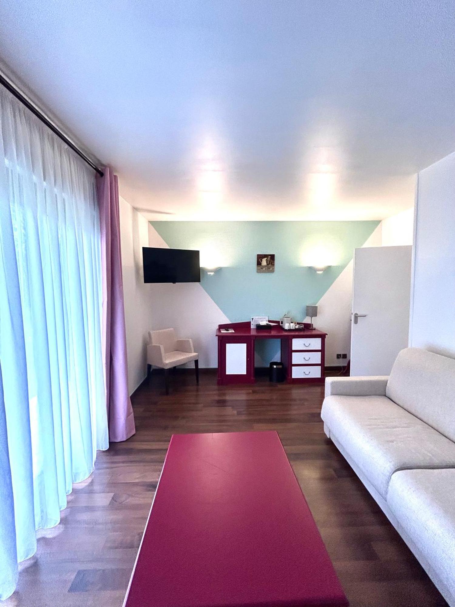 Sure Hotel By Best Western Saint-Quentin Ouest Le Pot D Etain Holnon Ngoại thất bức ảnh